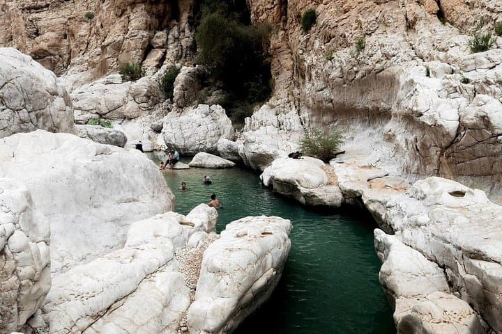 Snake Gorge & Wadi Bani Awf 4x4 Adventure: Full-Day Wadi Hike from Muscat photo 1