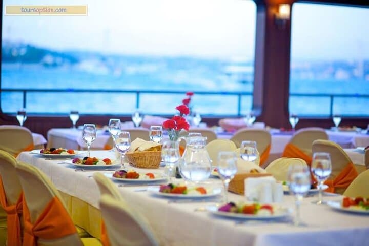 Bosphorus Dinner Cruise: Evening Gourmet & Historic Views in Istanbul photo 5