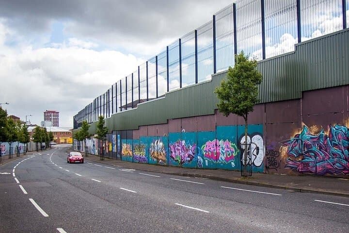 Belfast Political and Murals Tour: Shankill, Falls & the Peace Wall photo 4