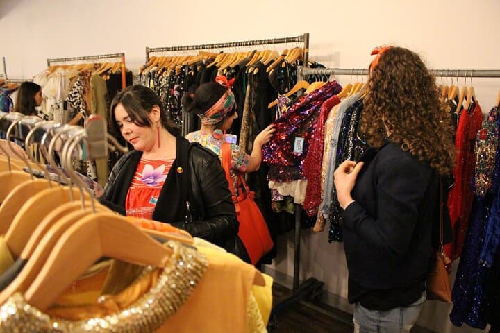 Vintage Thrift Quest: South Street and Queen Village Secondhand Walking Tour in Philadelphia photo 2