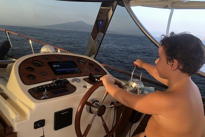 Private Capri Full-Day Cruise from Sorrento — Grottos, Swim Stops & Prosecco photo 4