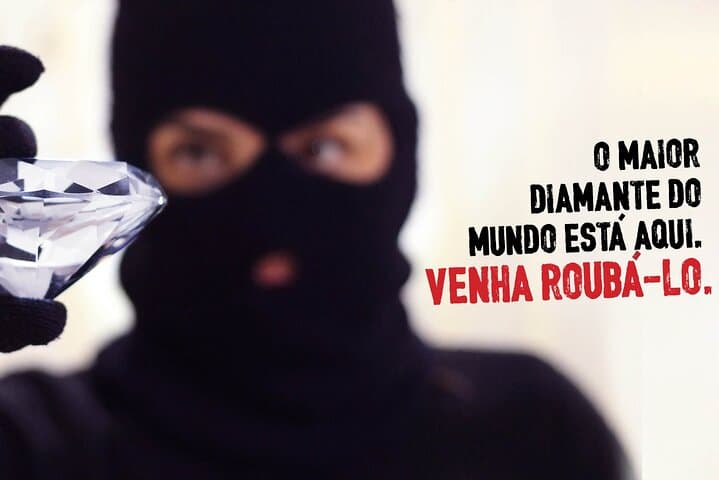 The Theft of the Diamond Escape Room — High-Stakes Puzzle in Gramado