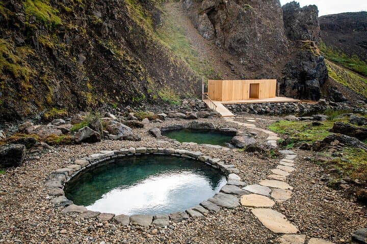 Húsafell Canyon Baths Tour: Highland Hike & Geothermal Soak near Langifoss