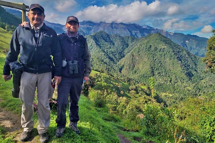 Zuroloma Photo & Bird-Watching Private Tour — Andean Cloud Forest Hummingbird Route photo 3