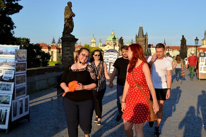 Prague Evening Walking Tour: Charles Bridge, Castle & St. Vitus by Night