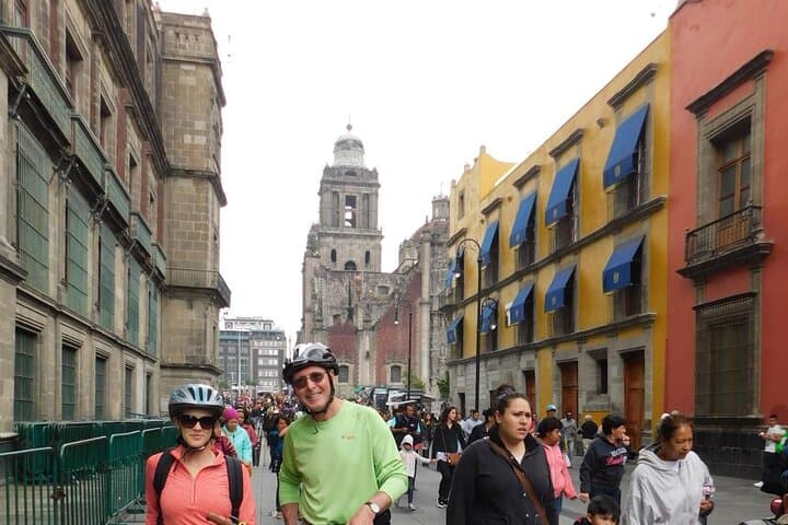 Mexico City Bike Tour: Historic Center Highlights with Authentic Taco Stop photo 3