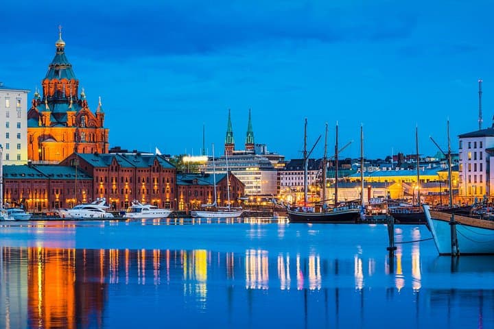 2-Day Helsinki Deluxe Tour — Rock Church, Market Square & City Highlights