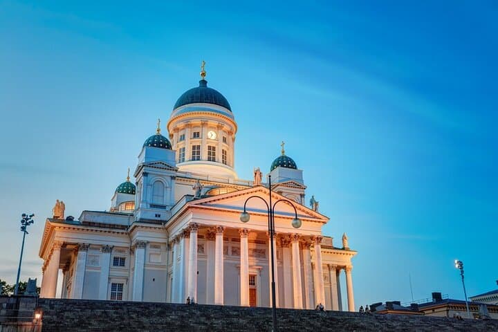 3-Day Helsinki Deluxe Tour: Design District, Suomenlinna & City Highlights photo 2