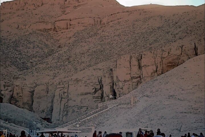 5-Day Luxor to Aswan Nile Cruise with Hot Air Balloon and Abu Simbel photo 3