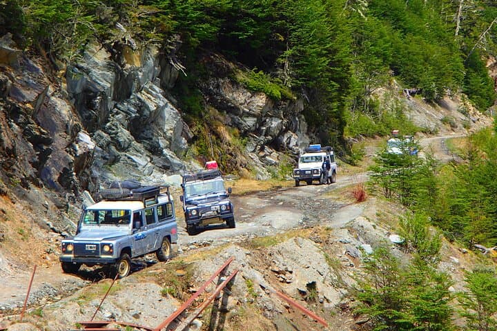 Off-Road 4x4 Lakes Tour from Ushuaia: Fagnano & Escondido with Argentine BBQ photo 4