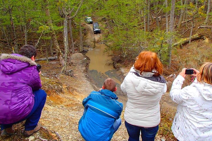 Off-Road 4x4 Lakes Tour from Ushuaia: Fagnano & Escondido with Argentine BBQ photo 2
