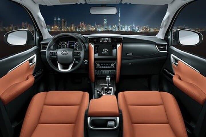 Private Car With Driver in Dubai - 10 Hour Chauffeured Tour & Transfer photo 3