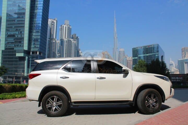 Private Car With Driver in Dubai - 10 Hour Chauffeured Tour & Transfer photo 4