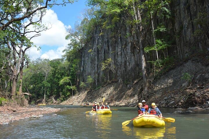 Tenorio River Whitewater Rafting — Class III–IV Adventure in Guanacaste photo 2