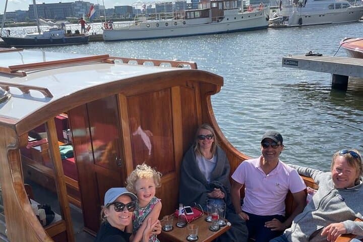 Electric Jonckvrouw Canal Cruise: Small-Group Amsterdam Experience photo 3