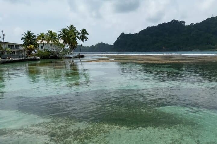 Catamaran Day Tour to Isla Grande & Tunnel of Love — Panama Caribbean Escape photo 4