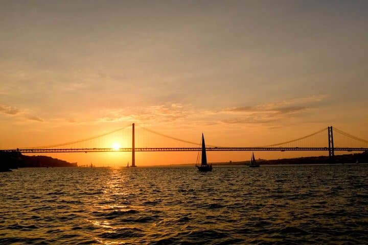 Sunset Seafood & Tagus Ferry to Cacilhas: Lisbon's Best Riverside Dinner