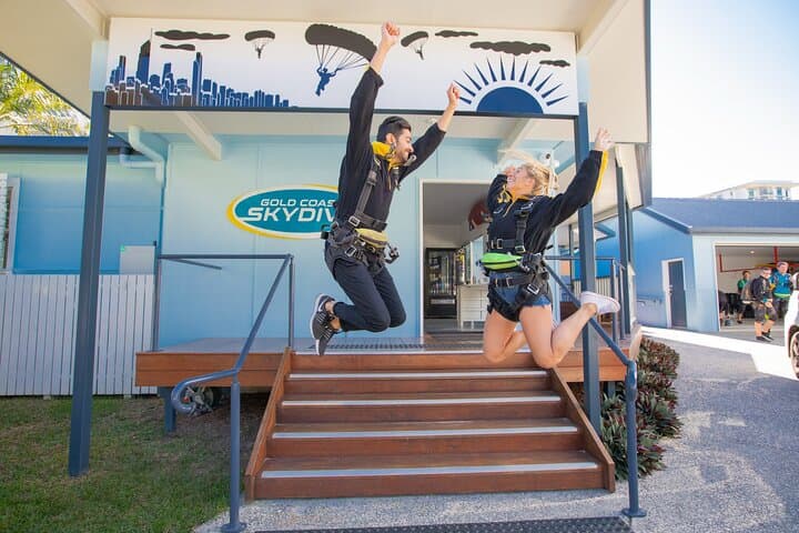 Gold Coast Tandem Skydive: Beach Landing at Kirra from 12,000 ft photo 6