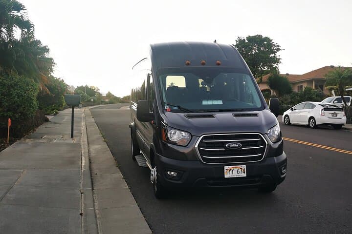Private Kona Airport Transfer to Waikoloa & Waimea — Minivan & Passenger Van Service photo 1