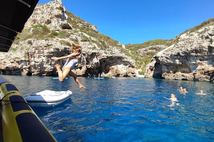 Blue Cave & Hvar: 5-Island Speedboat Adventure from Split