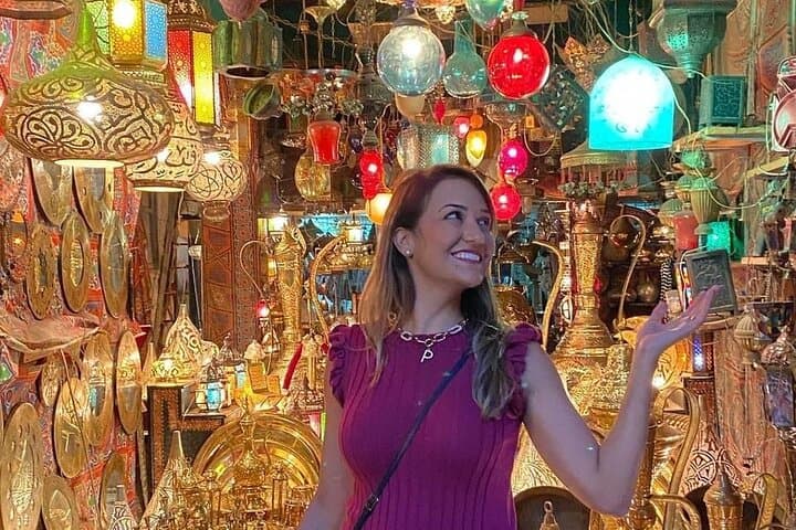 Full-Day Private Tour of Giza Pyramids, Egyptian Museum & Khan El Khalili Bazaar