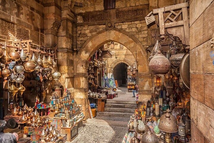 Full-Day Private Tour of Giza Pyramids, Egyptian Museum & Khan El Khalili Bazaar photo 6
