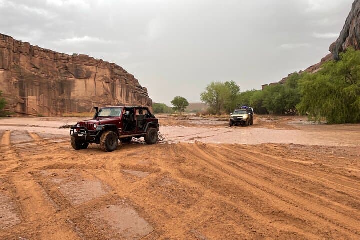 Private 3-Hour Navajo-Guided Canyon de Chelly 4x4 Tour photo 4