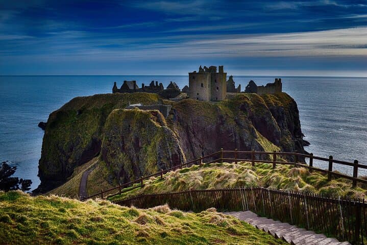 Aberdeen Hidden Gems Tour App: Self-Guided Treasure Hunt (1-Day Pass) photo 2