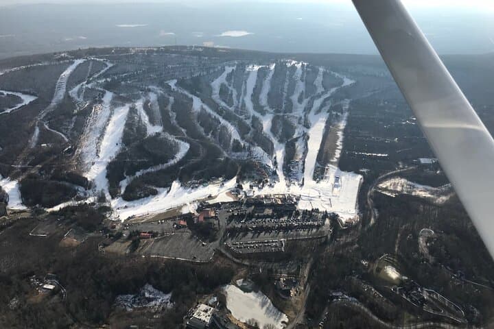 Private Mount Pocono Observation Air Tour — 10–12 Minute Scenic Flight Over the Poconos photo 5