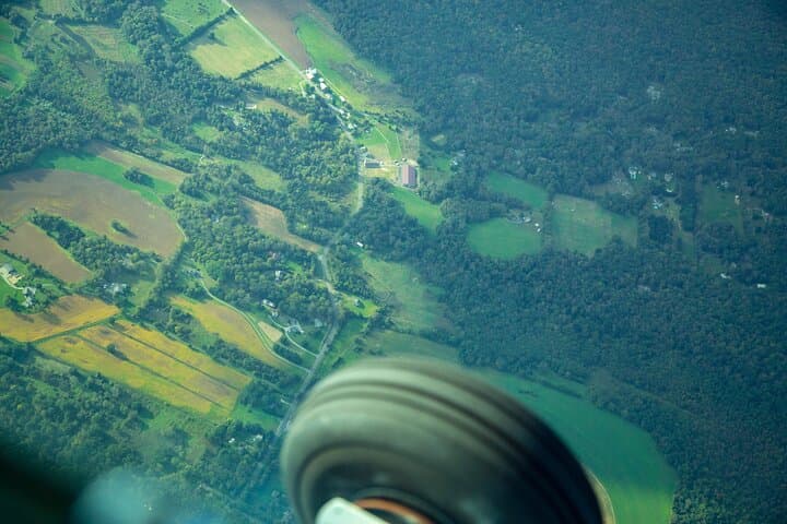 Private Mount Pocono Observation Air Tour — 10–12 Minute Scenic Flight Over the Poconos photo 4