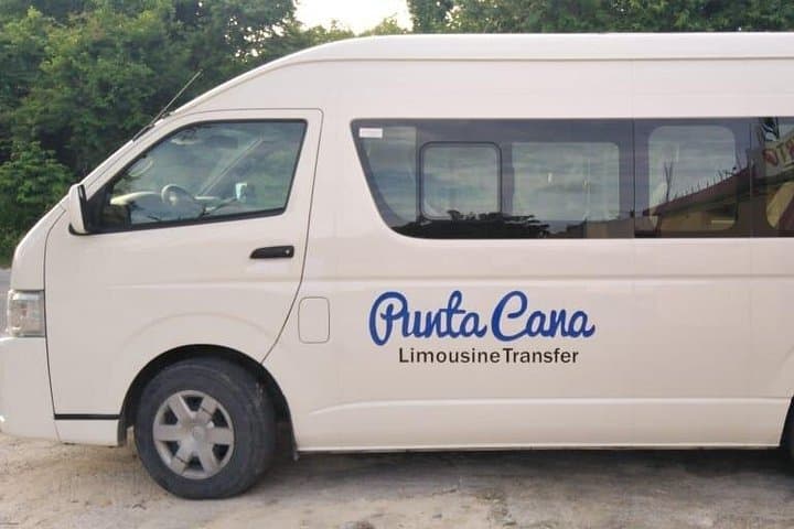 Private Round-Trip Airport Transfer to Bávaro Hotels — Punta Cana Arrival Service photo 3