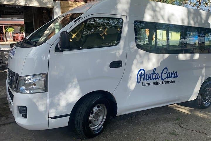 Private Round-Trip Airport Transfer to Bávaro Hotels — Punta Cana Arrival Service photo 4
