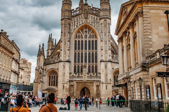 Bath Self-Guided Treasure Hunt: Hidden Gems & Big Britain Quiz (1 Day Pass) photo 3