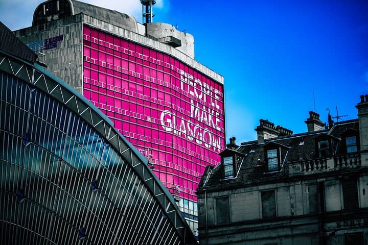 Glasgow Hidden Gems Scavenger Hunt & Big Britain Quiz — 1-Day App Pass
