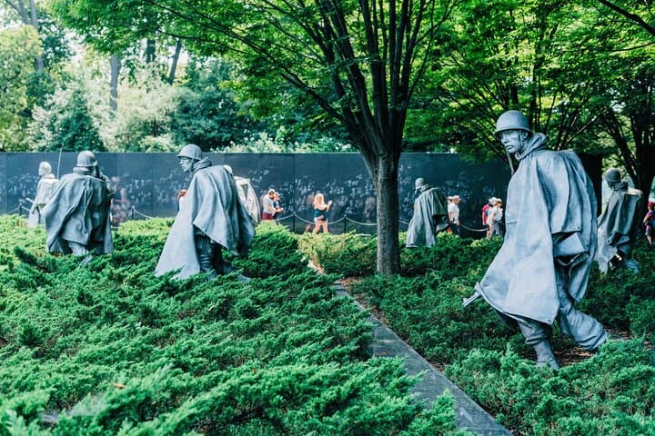 Grand Washington DC 3-Hour Sightseeing Tour — Capitol, White House & Memorials photo 4