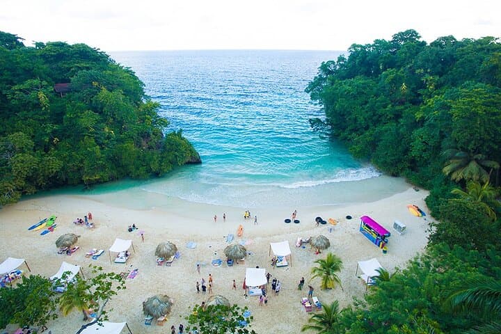 Frenchman's Cove Beach Day Trip from Montego Bay — Beach, River & Blue Lagoon Access photo 5
