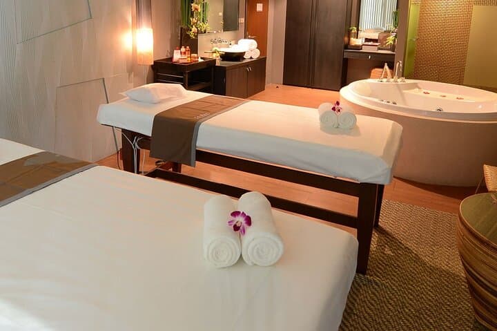 Phuket Paradise Spa Package: Private Transfer & Traditional Thai Treatments photo 6