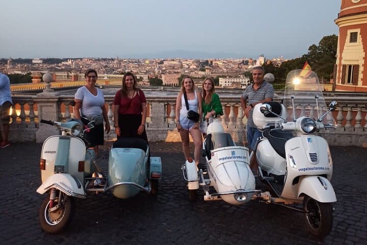 Rome Vespa Sidecar Tour Day & Night — Colosseum to Janiculum with Pickup photo 6