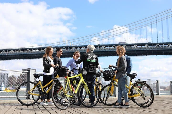 Private Brooklyn Bridge Guided Bike Tour — 2-Hour Lower Manhattan Cycling Experience photo 3