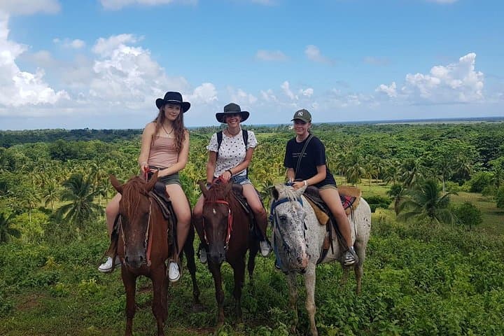 Overnight Beach-to-Mountain Horseback Ride in El Seibo, Dominican Republic photo 2
