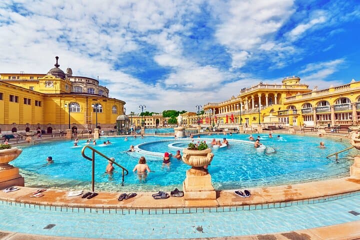 Private Budapest Walking Tour with Guided Szechenyi Thermal Bath Experience photo 6