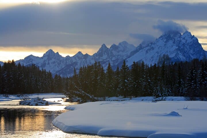 Winter Grand Teton Tour & National Elk Refuge Sleigh Ride — Half-Day Wildlife Photo Safari photo 1