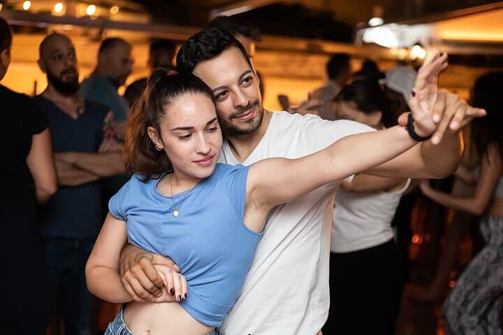 Cancun Salsa Lovers: 90-Minute Salsa Class and Social Night photo 5