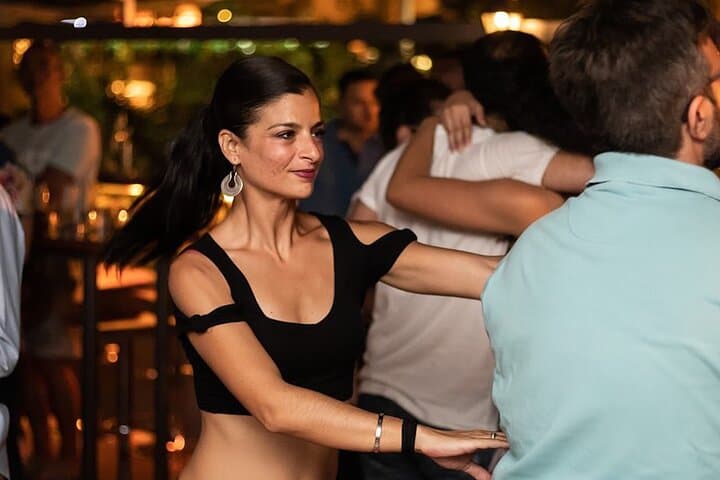 Cancun Salsa Lovers: 90-Minute Salsa Class and Social Night photo 2