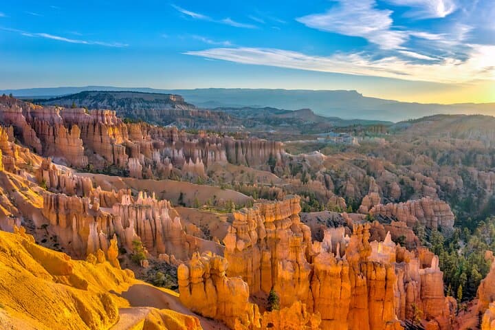 Scenic Air Charter Over Bryce Canyon & Capitol Reef — 3-Hour Flight from Moab