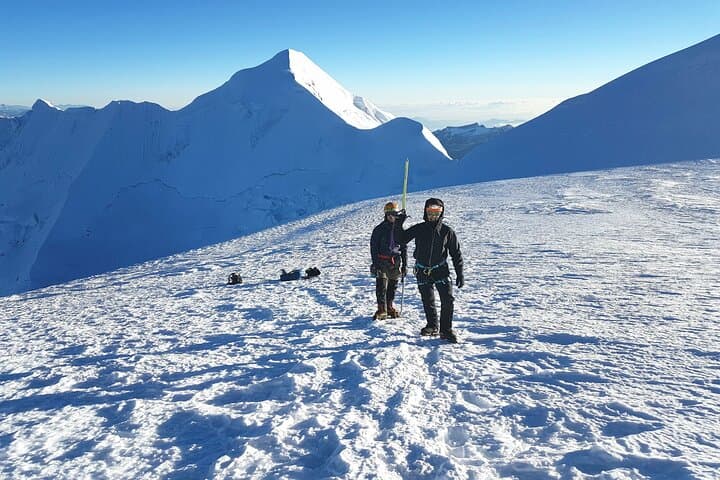 Summit Illimani: 4-Day Mountaineering Expedition in the Cordillera Real