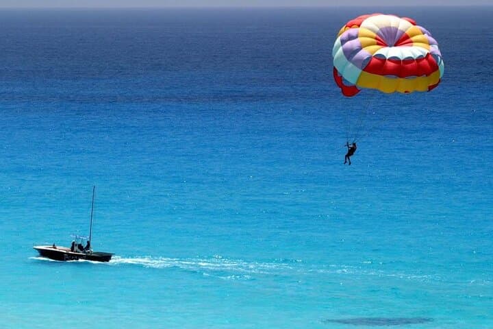 Parasailing Over Punta Cana: 15‑Minute Sky Ride Above Bávaro Beach photo 2