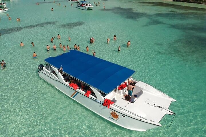 Full-Day Saona Island Excursion from Punta Cana: Beaches, Natural Pools & Local Lunch photo 3