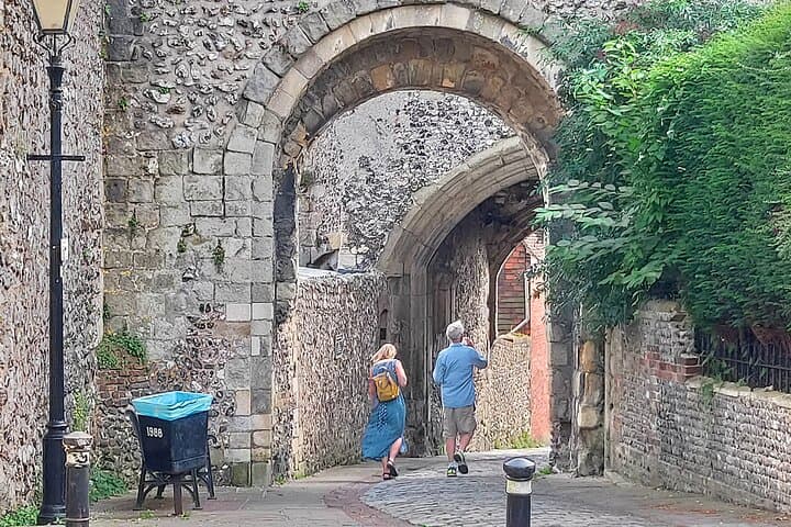 Eccentric Lewes Self-Guided Historical Walking Tour