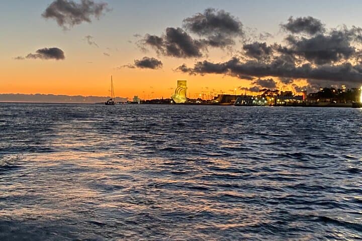 Lisbon Sunset Sailing: 2-Hour Tagus River Cruise & Monument Views photo 4